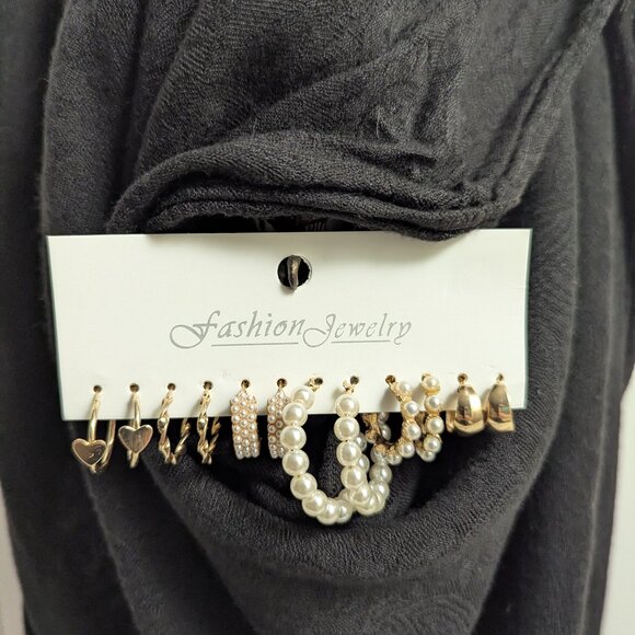 Jewelry - 🎄 6 sets of earrings 3@$15